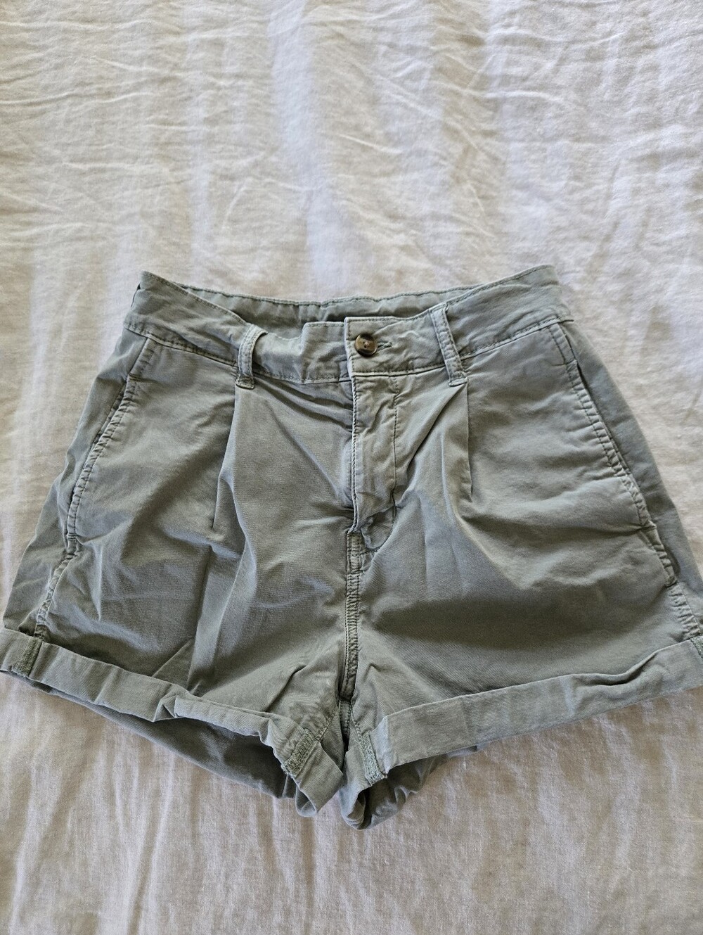 High-Waist Women’s Casual Shorts in Sage Green, Size 4